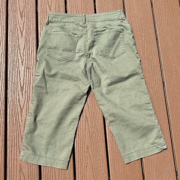 Sonoma Good for Life Modern Fit Capri's Olive Green Side Detailing Women's 4 - Picture 2 of 5